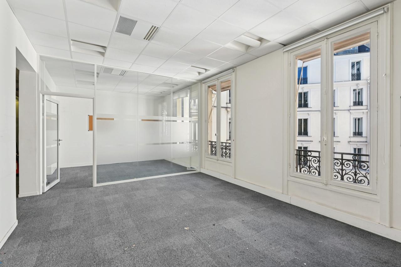 Bureau Paris 759m² Location bureau Paris OLBUR2308357 10